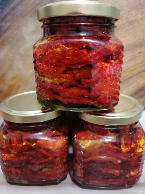 Вяленые томаты с прованскими травами: обретите вкус лета в каждой баночке