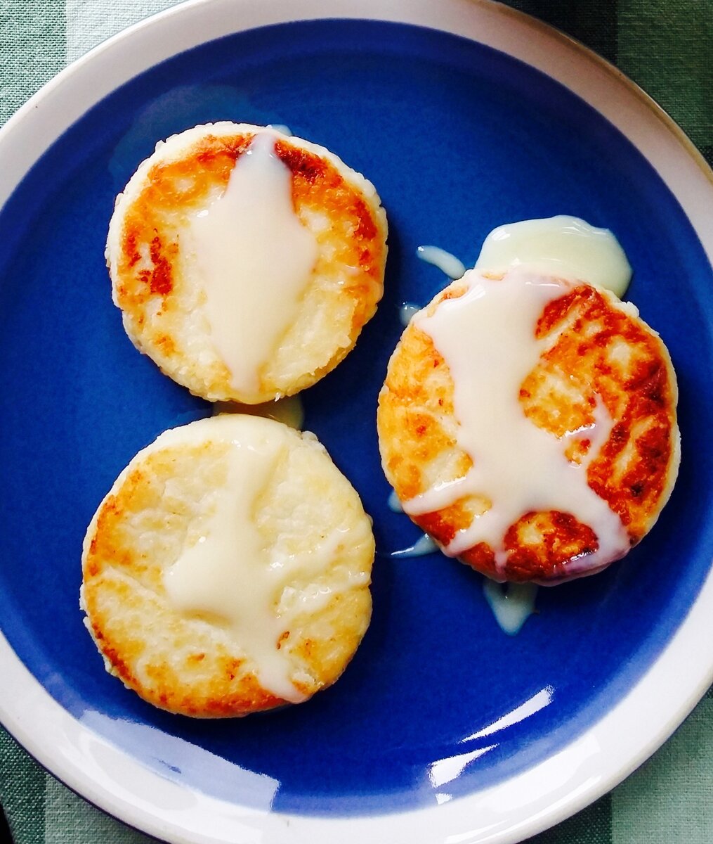 Нежные сырники с рикоттой и филадельфией