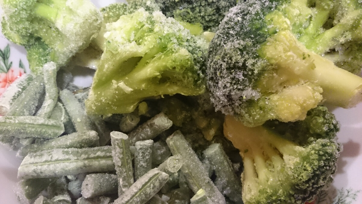 Сладкий пирог для гурманов: полезные зеленые овощи в уютном блюде