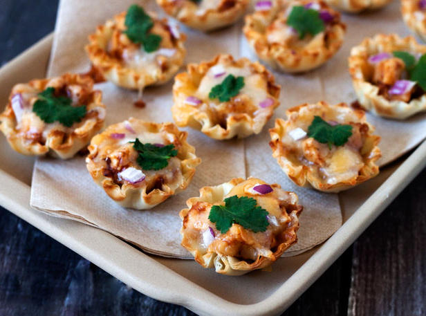 Тарталетки с мясом и грушевой нотой: изысканная закуска для вашего стола