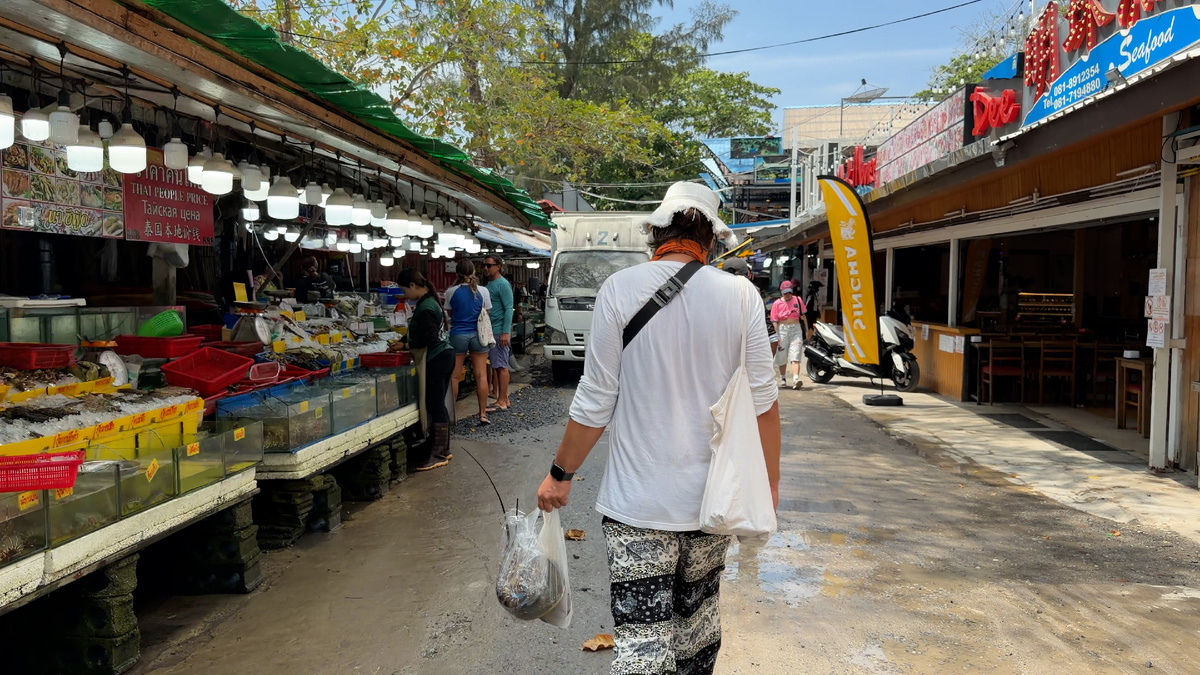 Морепродукты на Пхукете: что попробовать на рыбном рынке Раваи?