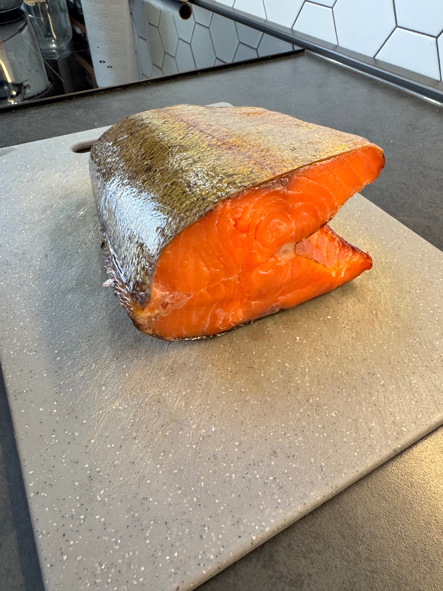 Разница между горячим и холодным копчением рыбы: что выбрать?