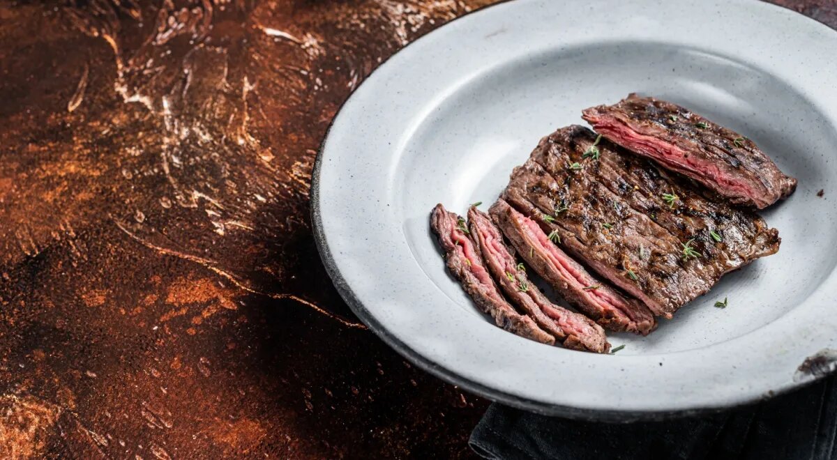 Как выбрать идеальный стейк: калорийность и советы от нутрициолога