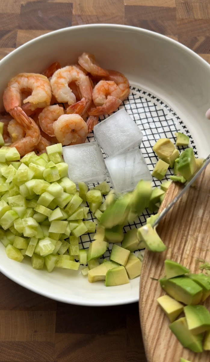 Необычная окрошка: как удивить гостей новым рецептом