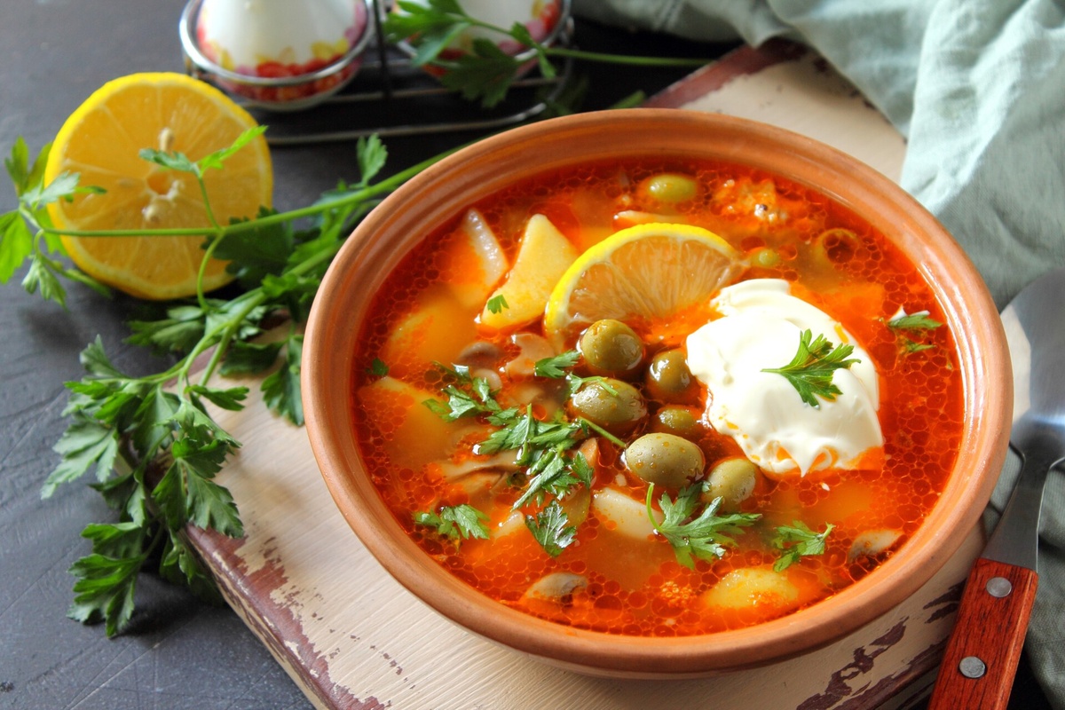 Солянка: кулинарный шедевр с историей и современными акцентами