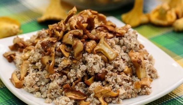 Гречка с грибами и сметаной по-польски