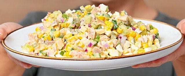 Салат с курицей «Улетный»: легкий и невероятно вкусный рецепт