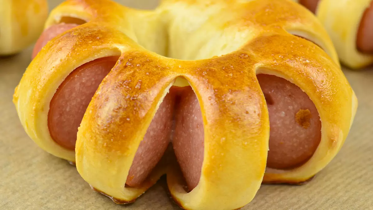 Сосиски в тесте: новое звучание классического рецепта