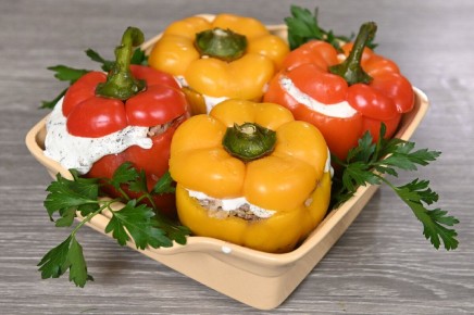 Фаршированные перцы с булгуром: оригинальный рецепт от Григория Мосина