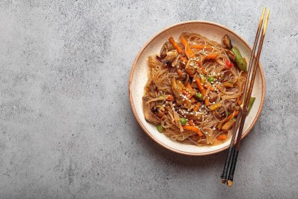 Вкусные варианты фунчозы: пять легких рецептов