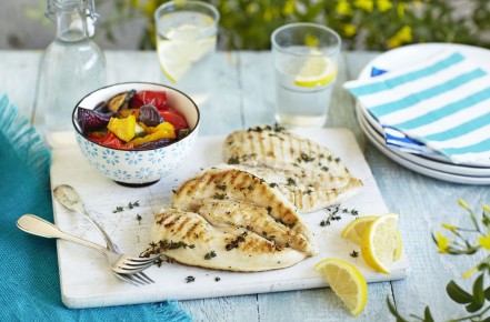 Как сделать куриные грудки сочными и ароматными: простой и вкусный маринад