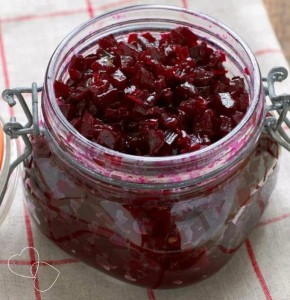 Маринованная свекла на зиму: два деликатесных рецепта, которые стоит попробовать